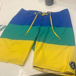 Volcom board shorts lightly used